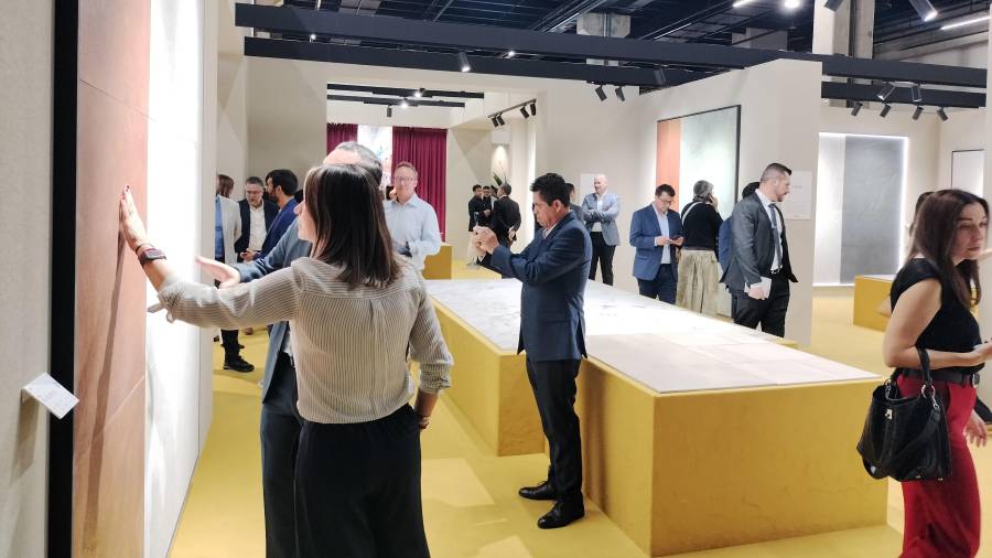 Galería de fotos | Colorobbia convierte su espacio en Cersaie en una plataforma de tendencias cerámicas