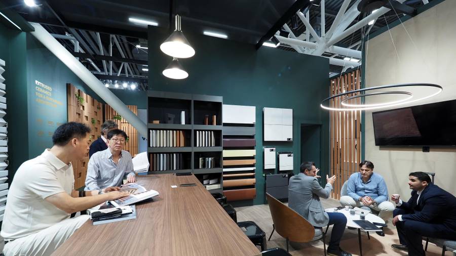 Galería de fotos | Gresmanc Group promociona sus soluciones en cerámica extrusionada en Cersaie