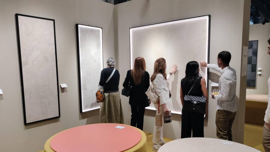 Galería de fotos | Colorobbia convierte su espacio en Cersaie en una plataforma de tendencias cerámicas