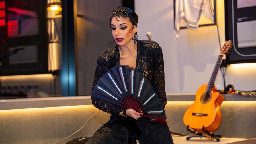 Galería de Fotos | APE Grupo da un paso clave en su internacionalización en Emiratos Árabes Unidos