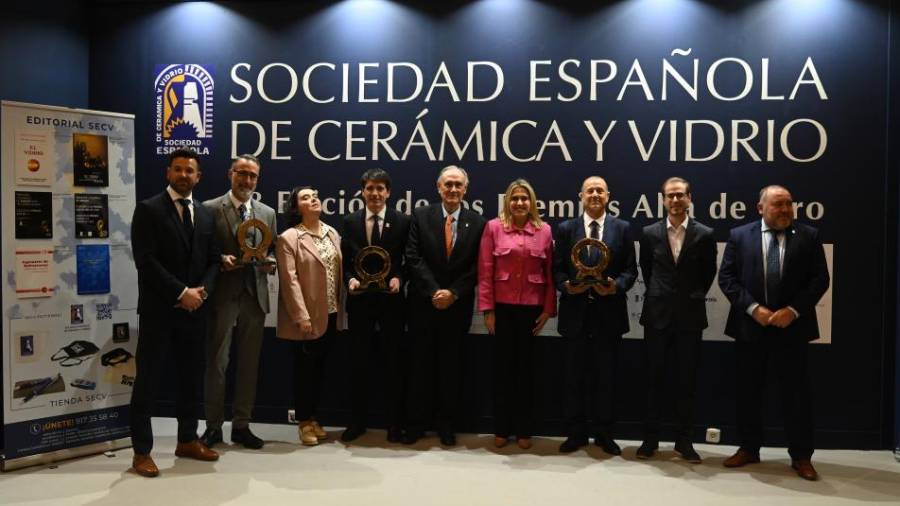 Galería de fotos | Fustecma, Ingeneo y Realonda reciben los Premios Alfa de Oro 2024 en Cevisama