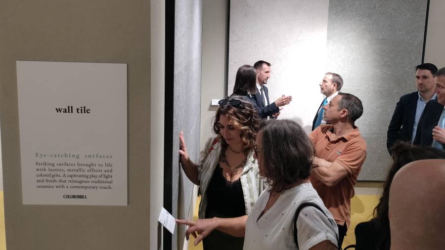 Galería de fotos | Colorobbia convierte su espacio en Cersaie en una plataforma de tendencias cerámicas