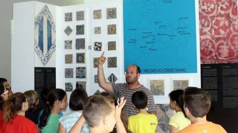 Onda difunde la tradición cerámica entre 300 escolares