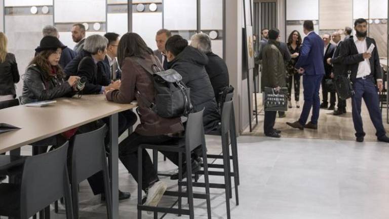 Cevisama supera su ecuador con récord de visitantes y de negocio