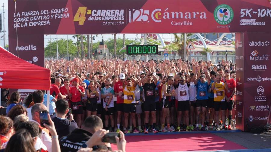 Galería de 224 fotos | Amplia presencia del sector cerámico en la Carrera de las Empresas de Castellón