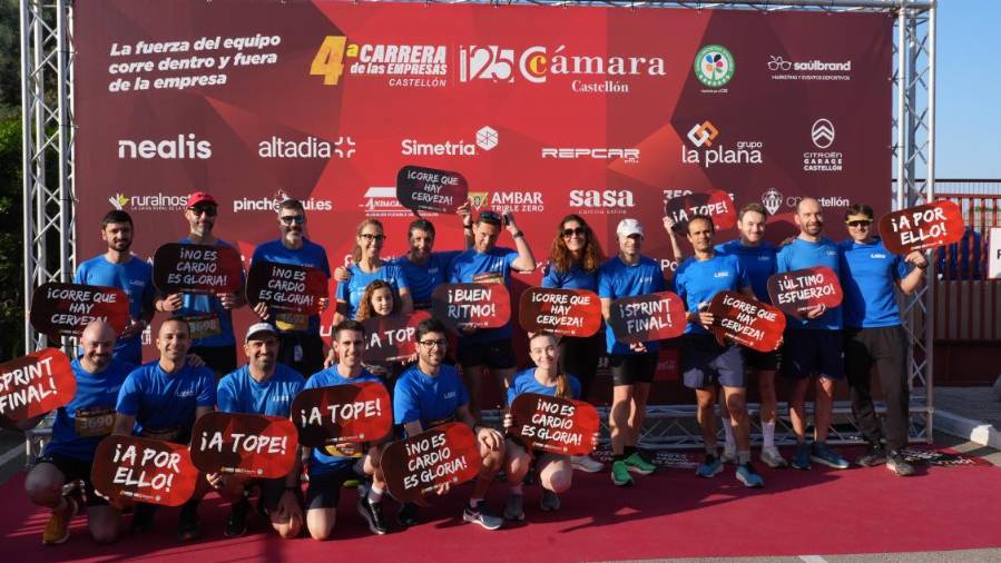 Galería de 224 fotos | Amplia presencia del sector cerámico en la Carrera de las Empresas de Castellón