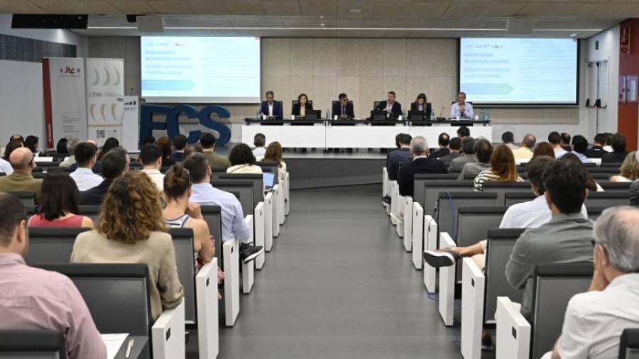 Galería de fotos | Jornada sobre industria y descarbonización en Castelló