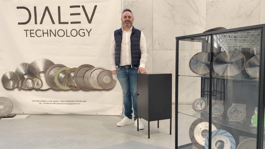 Galería de fotos | Protagonistas de la feria tecnológica SIMA en las instalaciones de Kerajet