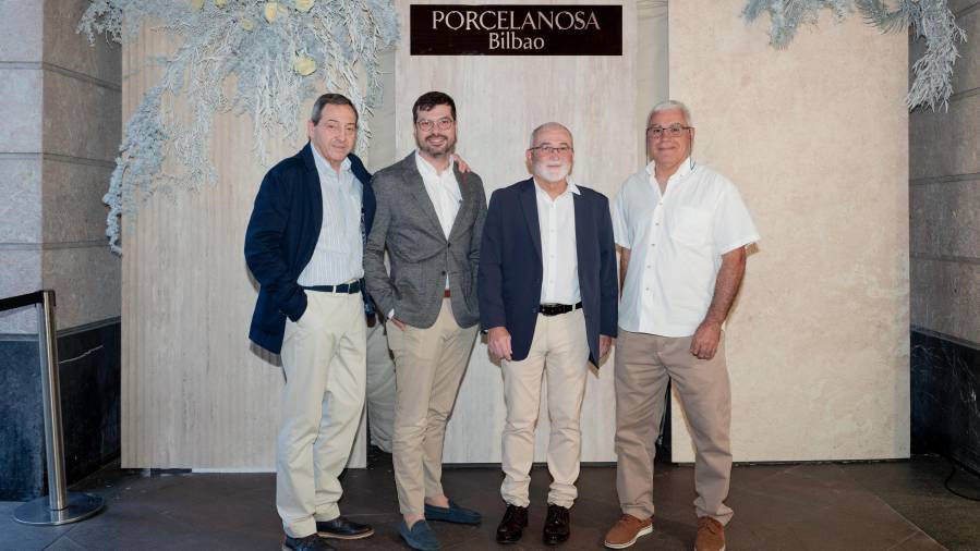 Galería de fotos | Gastronomía, diseño y Anne Igartiburu: así fue la inauguración de la nueva tienda de Porcelanosa en Bilbao